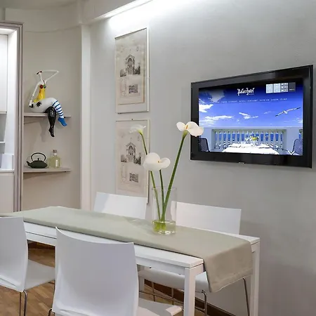 شقة Boheme With & Breakfast Included